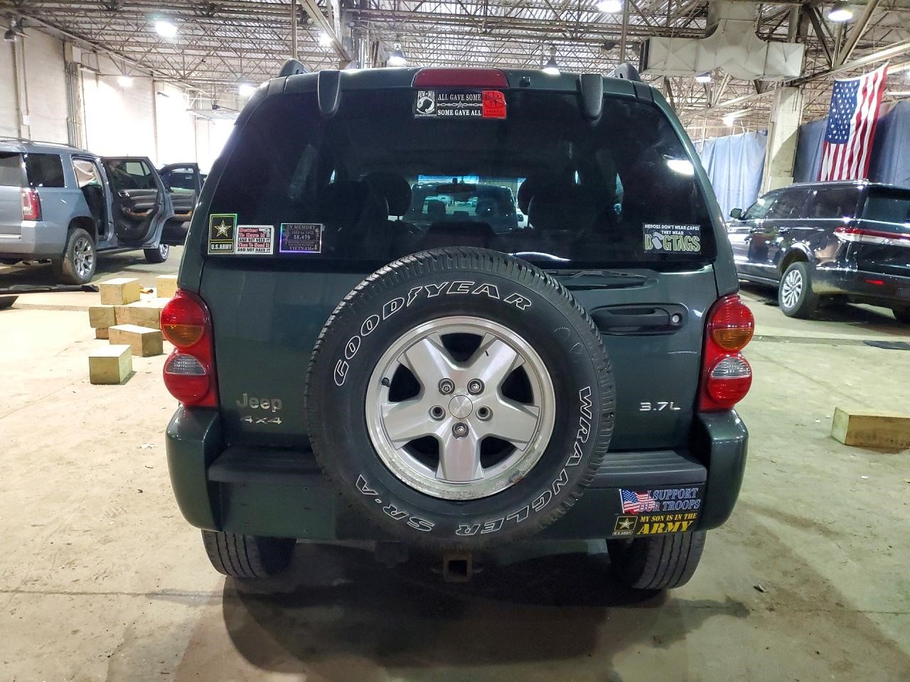 https://f005.backblazeb2.com/file/img-partshotlines-com/Inventory/MA734/Vehicle/23740_06.jpg
