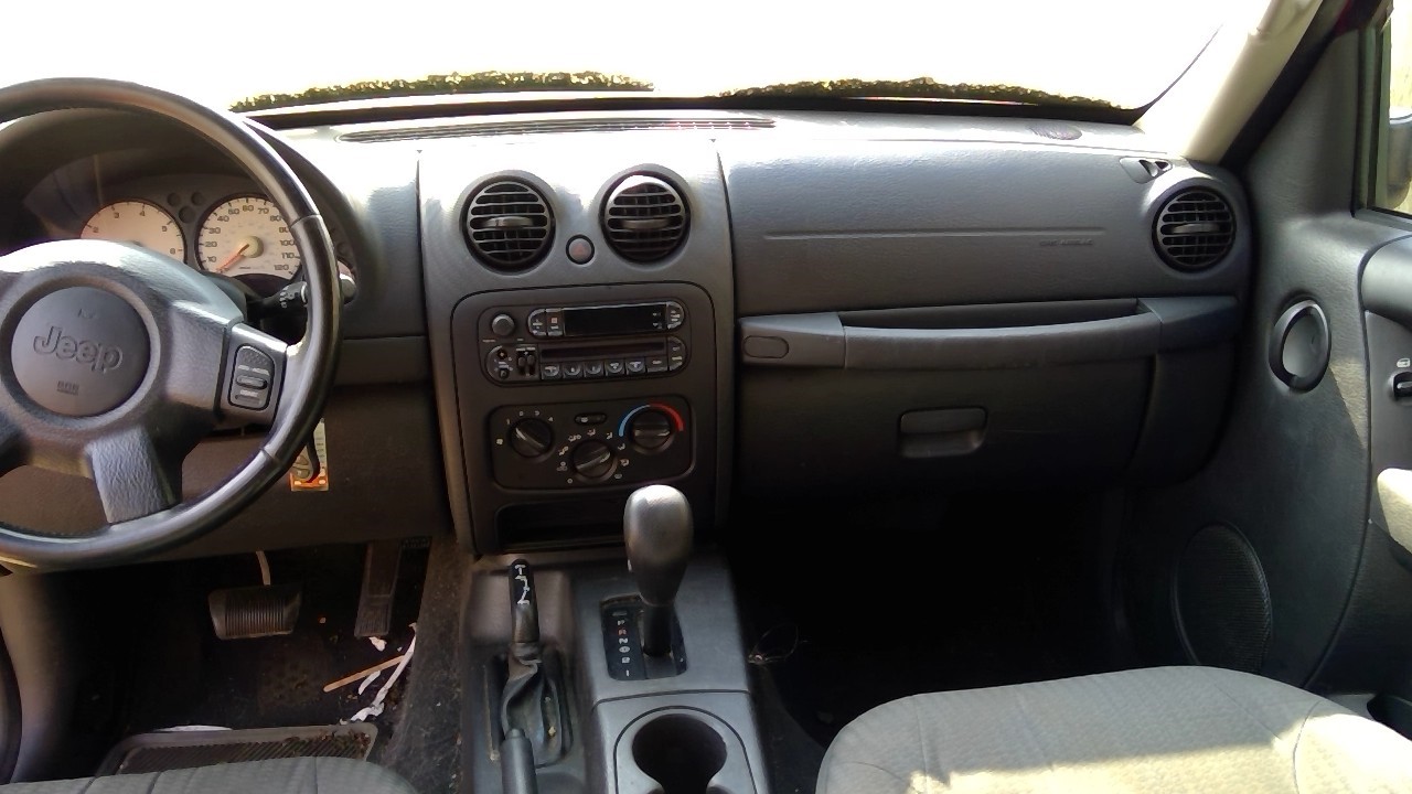 https://f005.backblazeb2.com/file/img-partshotlines-com/Inventory/MA734/Vehicle/23744_11.jpg