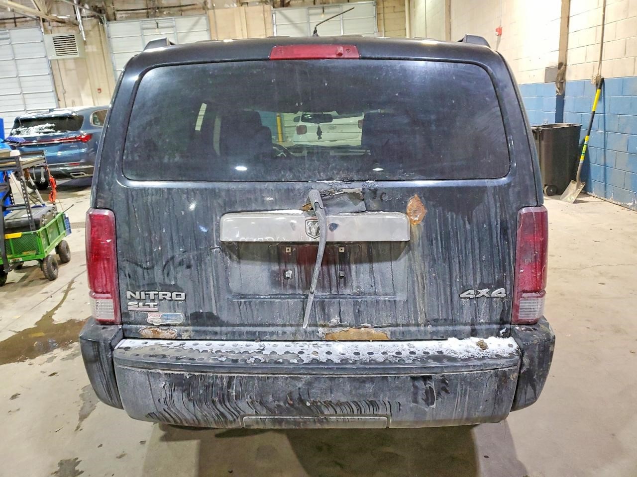 https://f005.backblazeb2.com/file/img-partshotlines-com/Inventory/MA734/Vehicle/23745_06.jpg
