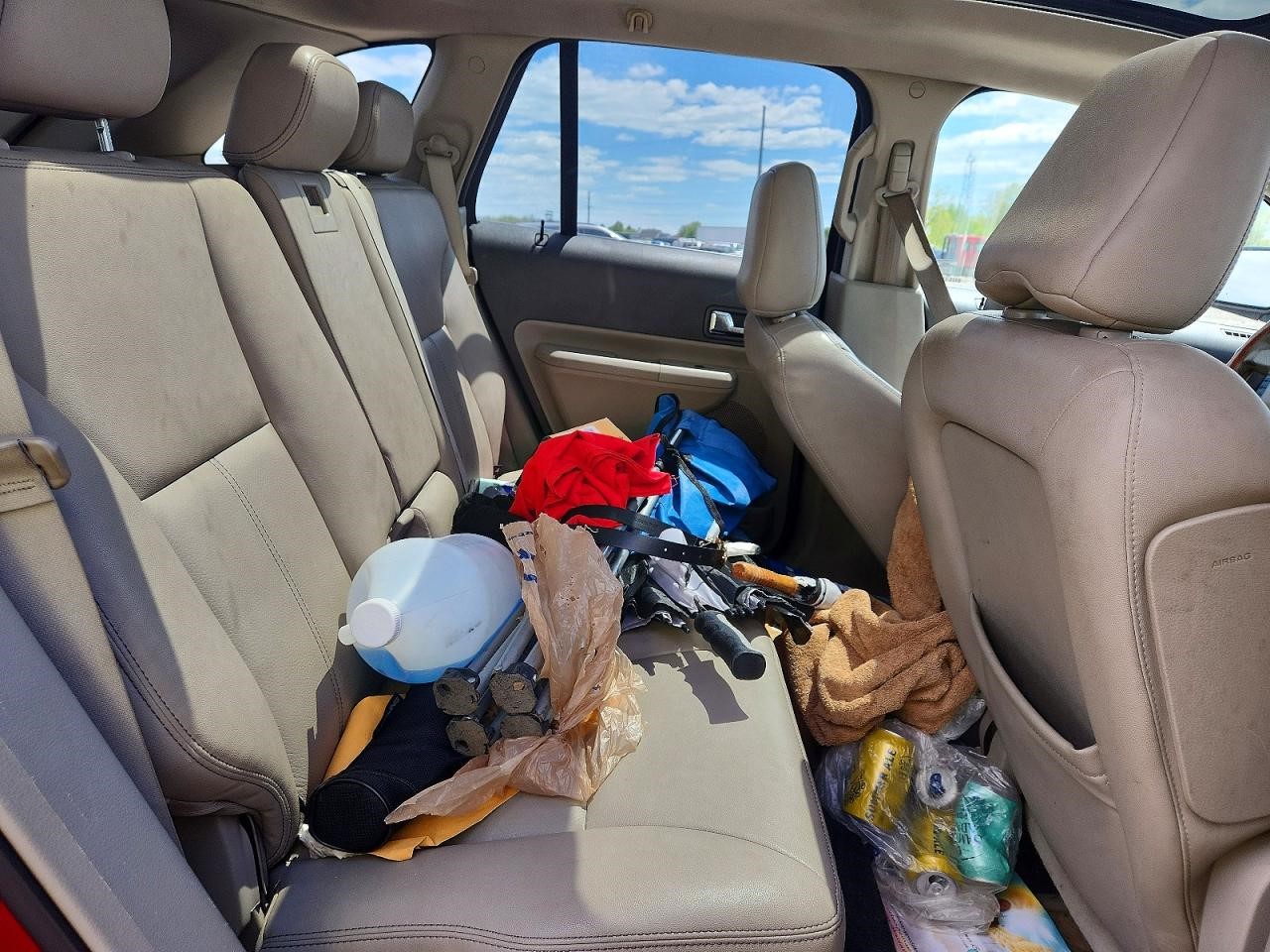 https://f005.backblazeb2.com/file/img-partshotlines-com/Inventory/MA734/Vehicle/23776_10.jpg