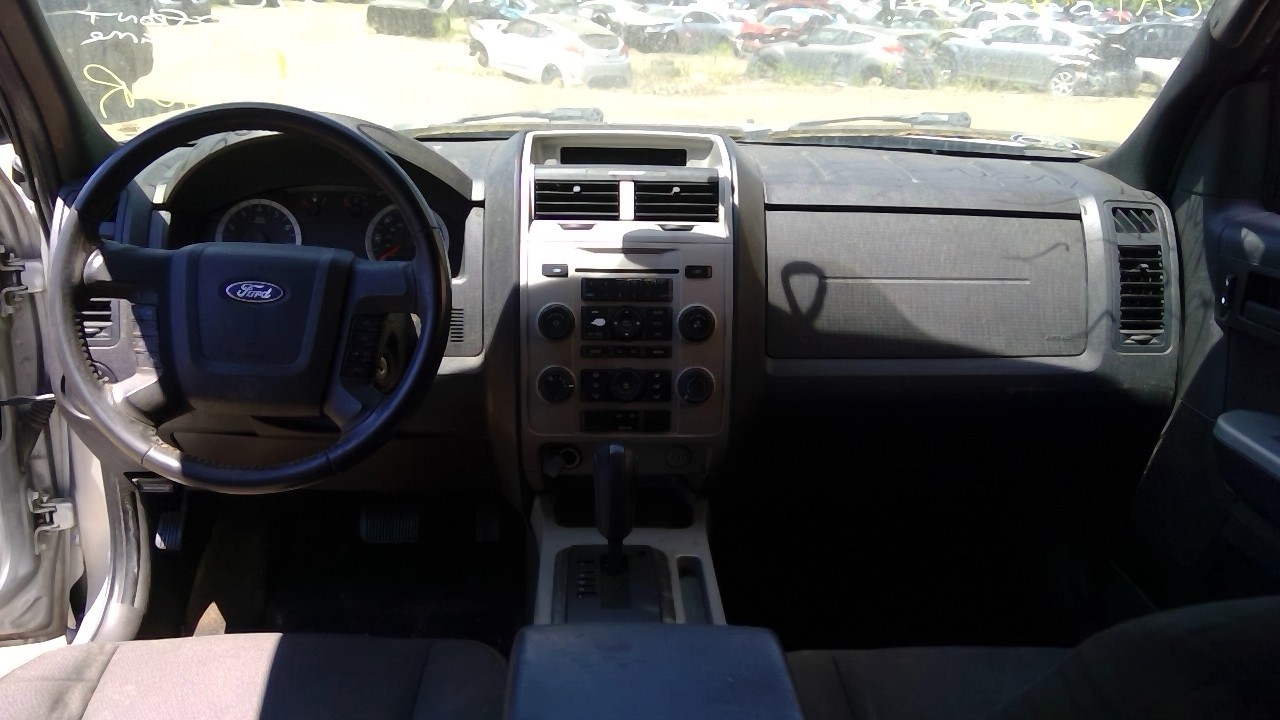 https://f005.backblazeb2.com/file/img-partshotlines-com/Inventory/MA734/Vehicle/23779_10.jpg
