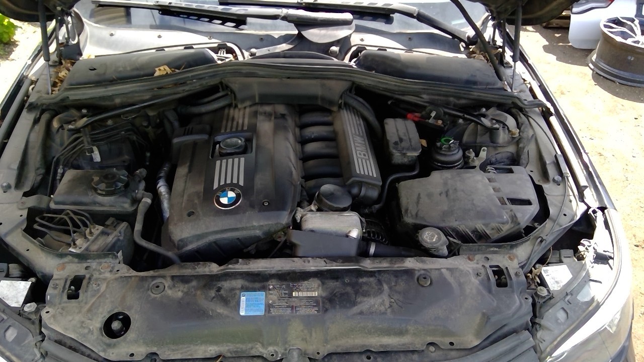 https://f005.backblazeb2.com/file/img-partshotlines-com/Inventory/MA734/Vehicle/23795_10.jpg