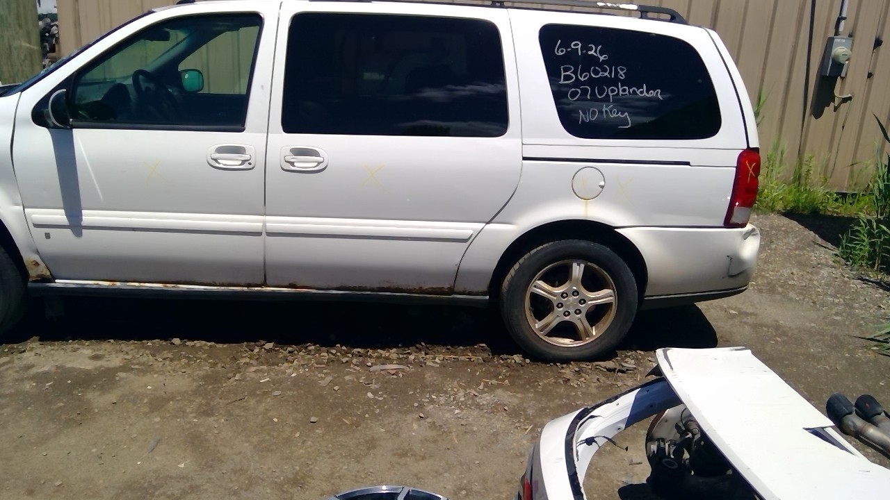 https://f005.backblazeb2.com/file/img-partshotlines-com/Inventory/MA734/Vehicle/23803_04.jpg