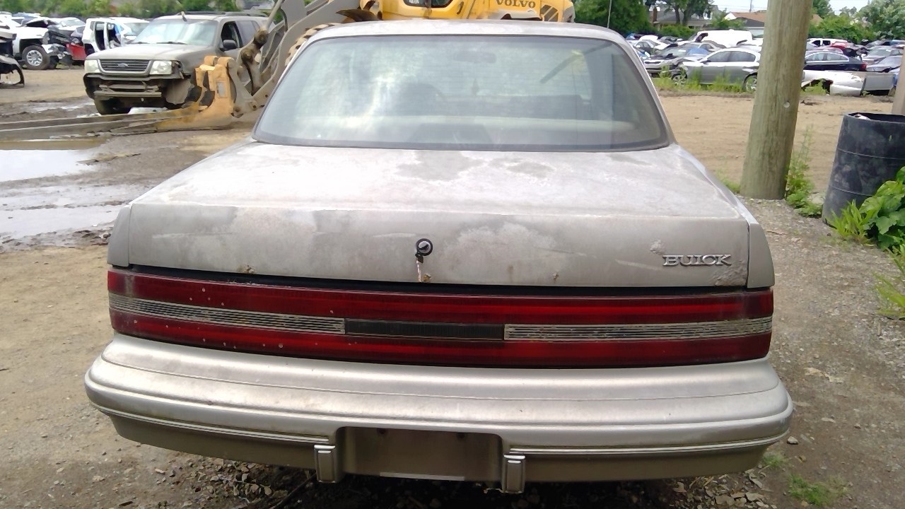 https://f005.backblazeb2.com/file/img-partshotlines-com/Inventory/MA734/Vehicle/23825_03.jpg