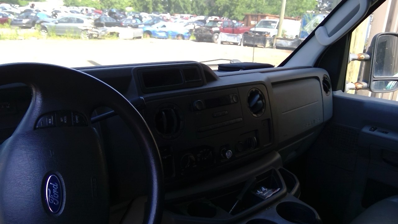 https://f005.backblazeb2.com/file/img-partshotlines-com/Inventory/MA734/Vehicle/23826_11.jpg