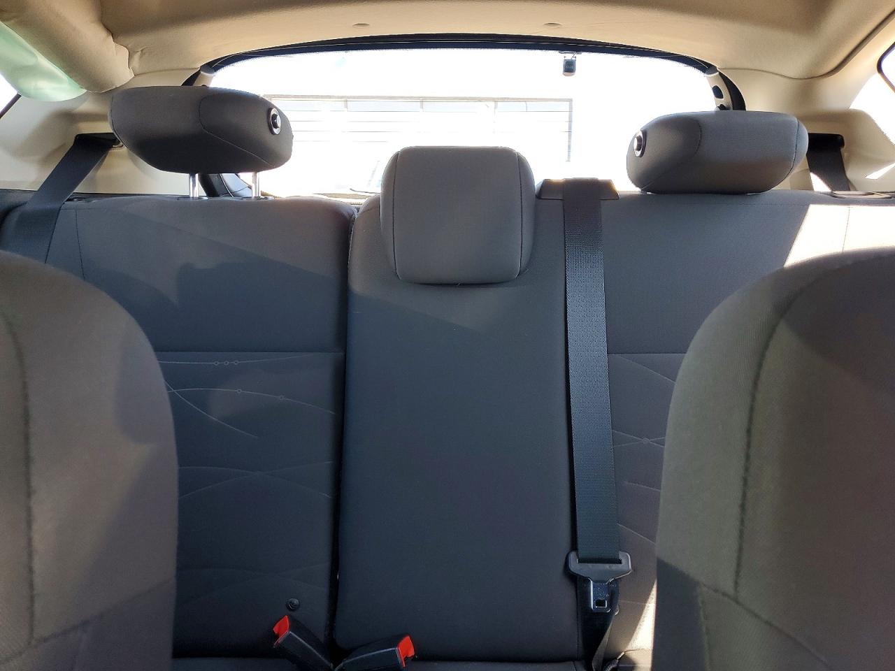https://f005.backblazeb2.com/file/img-partshotlines-com/Inventory/MA734/Vehicle/23901_09.jpg