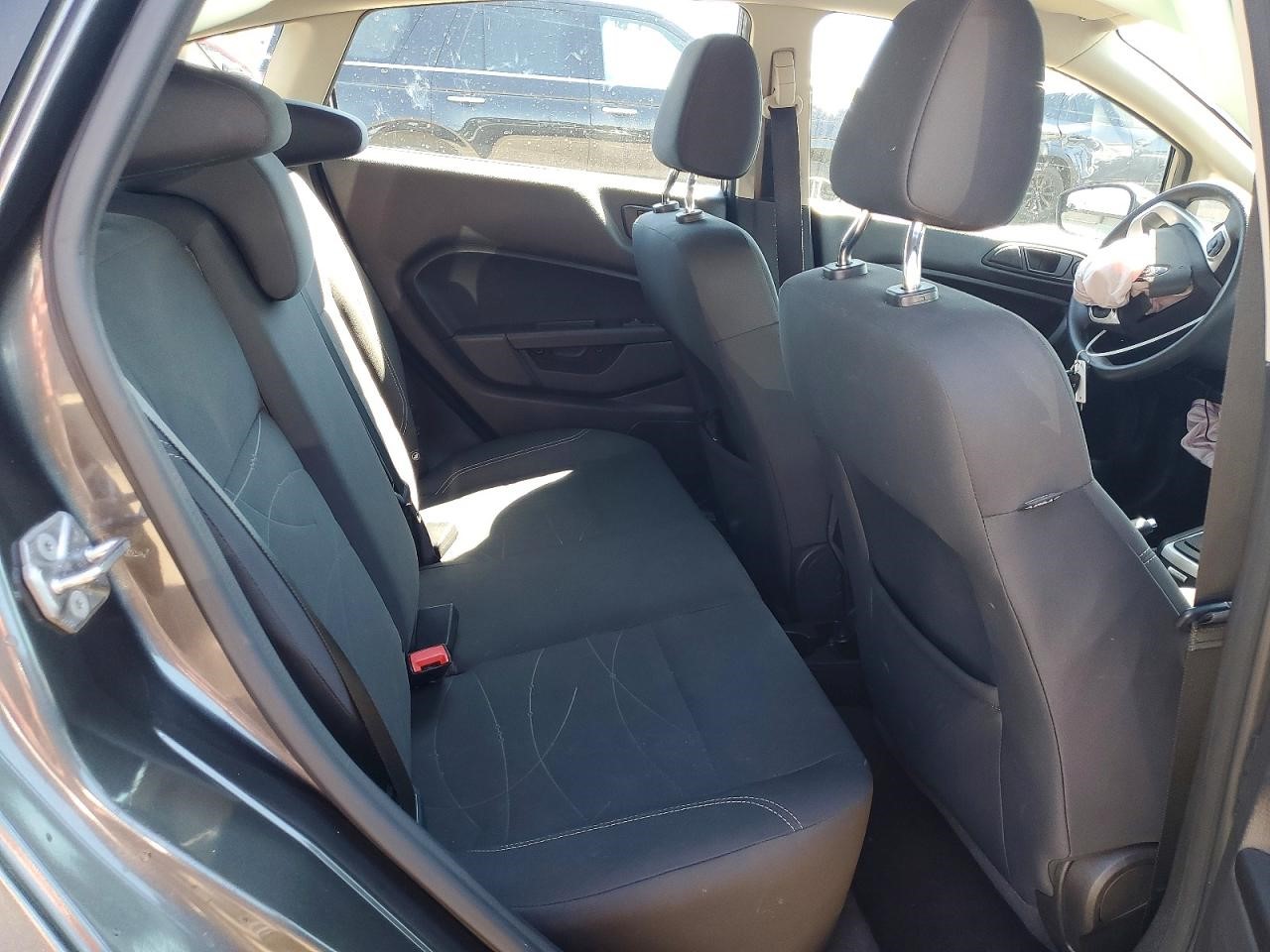 https://f005.backblazeb2.com/file/img-partshotlines-com/Inventory/MA734/Vehicle/23901_10.jpg