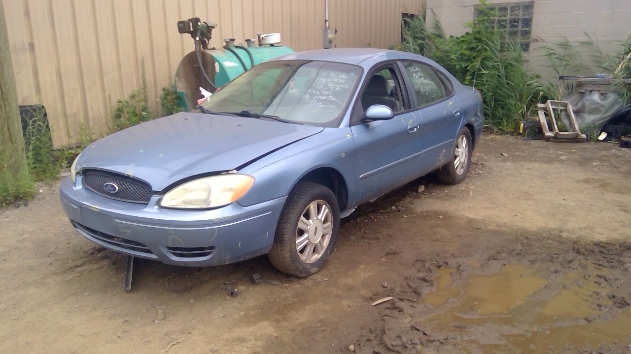 https://f005.backblazeb2.com/file/img-partshotlines-com/Inventory/MA734/Vehicle/23910_01.jpg