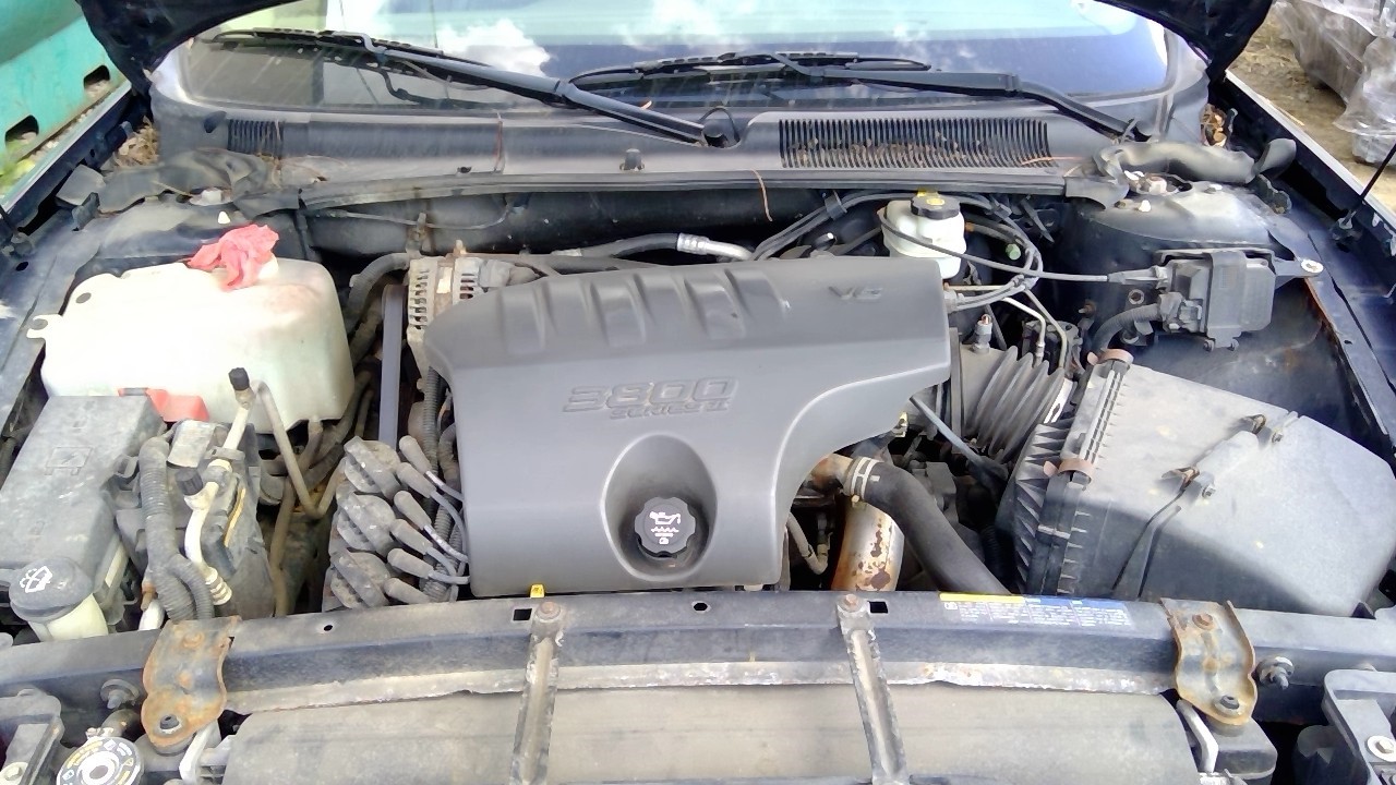 https://f005.backblazeb2.com/file/img-partshotlines-com/Inventory/MA734/Vehicle/23934_08.jpg