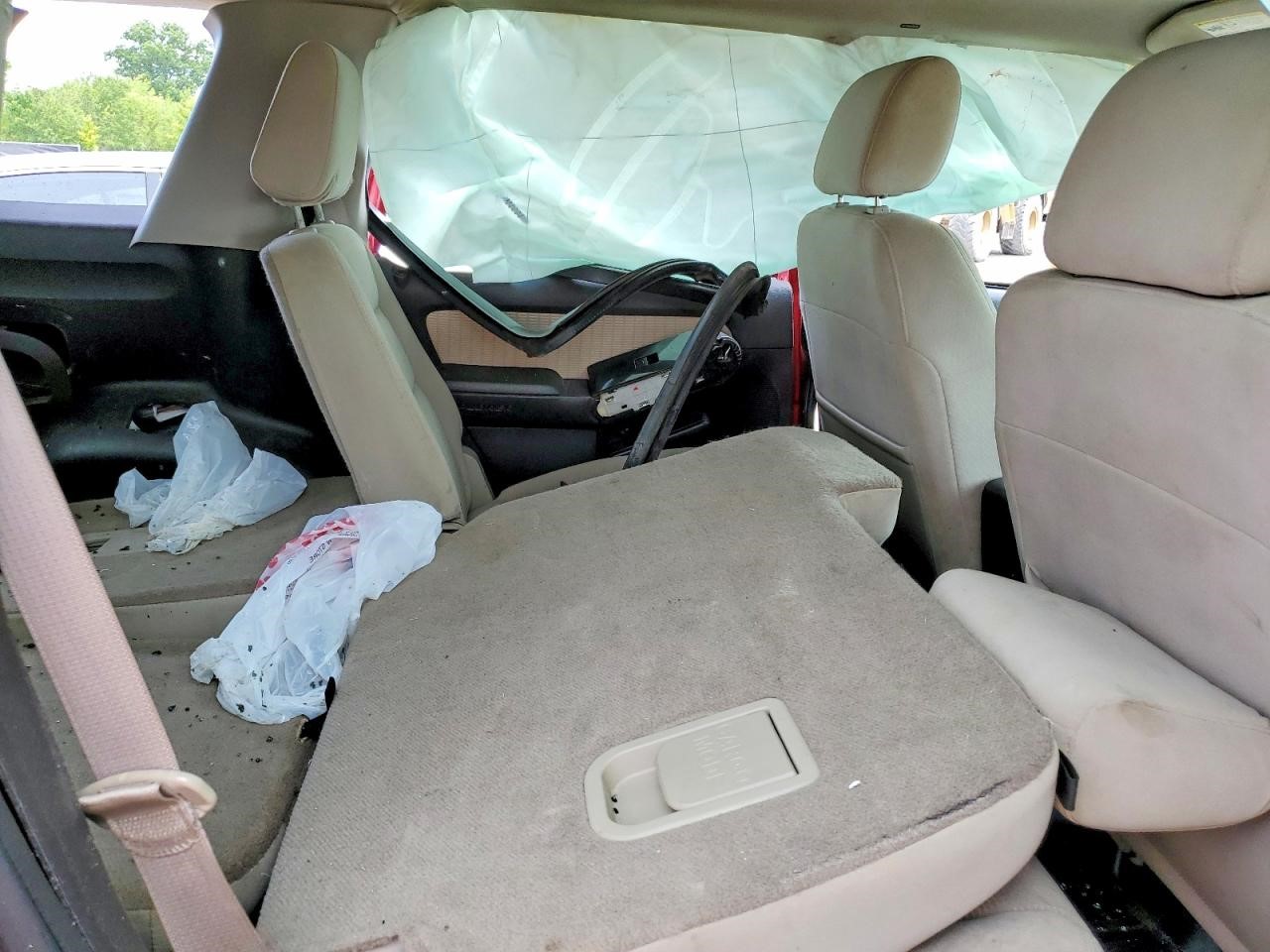 https://f005.backblazeb2.com/file/img-partshotlines-com/Inventory/MA734/Vehicle/23950_10.jpg