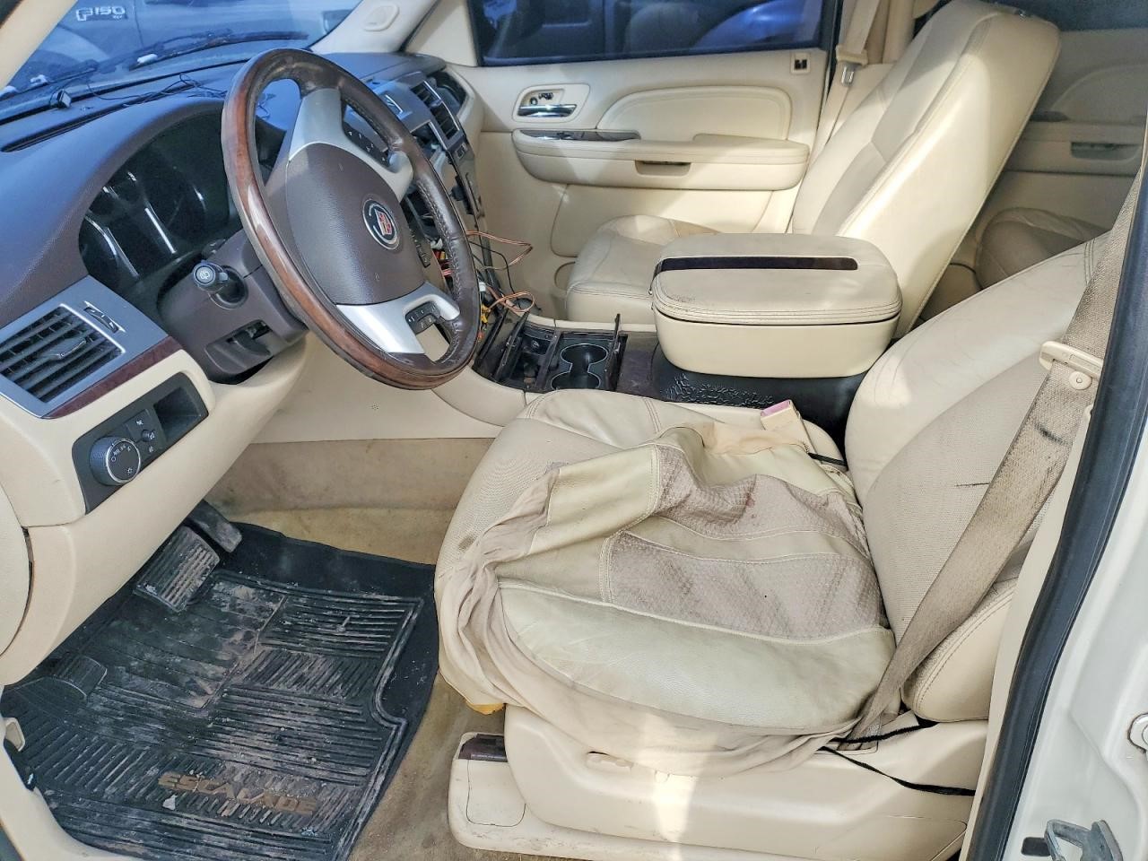 https://f005.backblazeb2.com/file/img-partshotlines-com/Inventory/MA734/Vehicle/23955_07.jpg