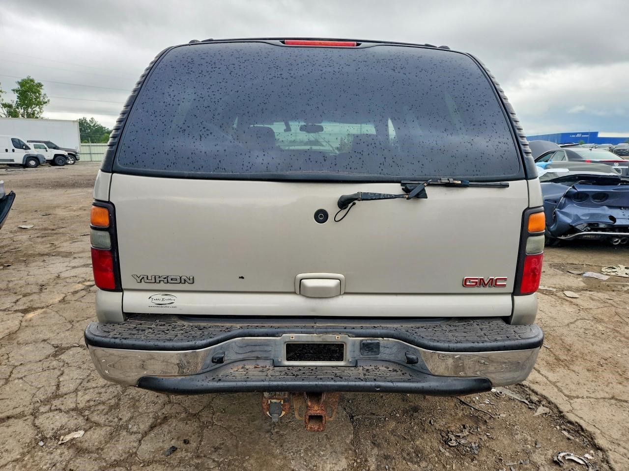 https://f005.backblazeb2.com/file/img-partshotlines-com/Inventory/MA734/Vehicle/23956_06.jpg
