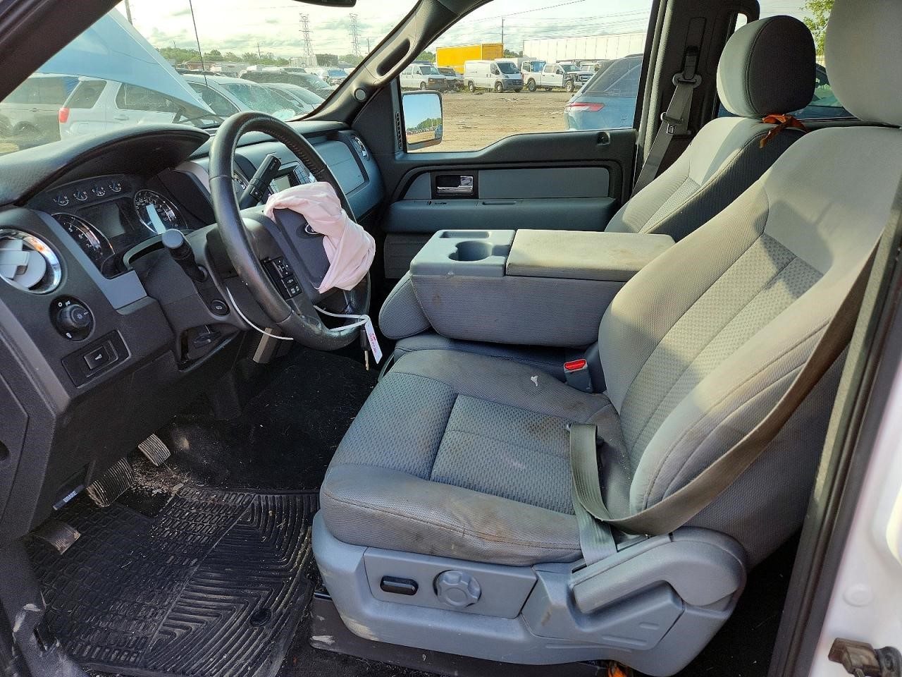 https://f005.backblazeb2.com/file/img-partshotlines-com/Inventory/MA734/Vehicle/23971_07.jpg