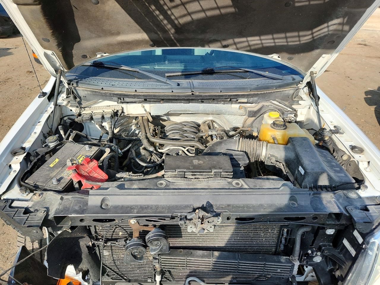 https://f005.backblazeb2.com/file/img-partshotlines-com/Inventory/MA734/Vehicle/23971_10.jpg