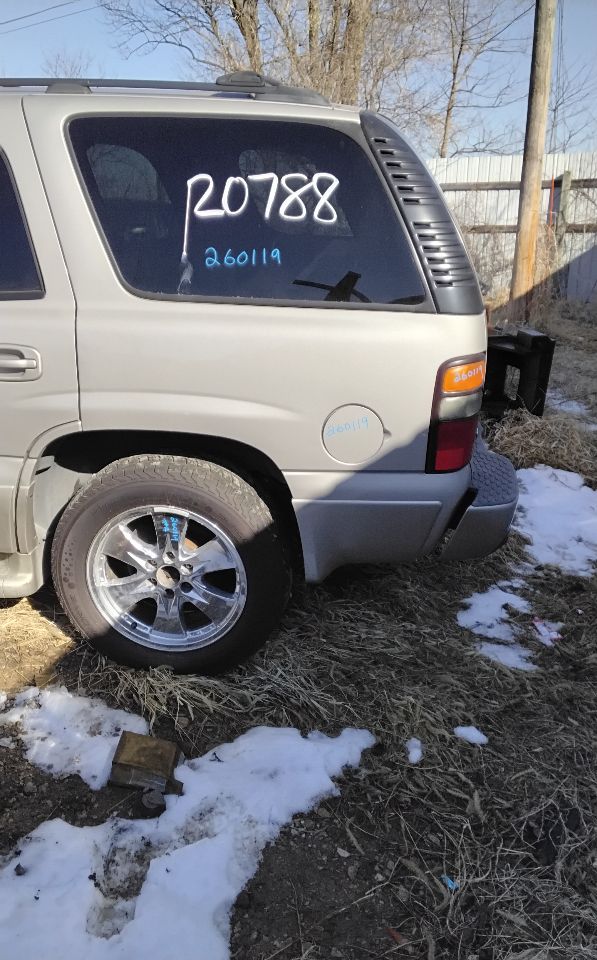 https://f005.backblazeb2.com/file/img-partshotlines-com/Inventory/MA743/Vehicle/45884_12.jpg