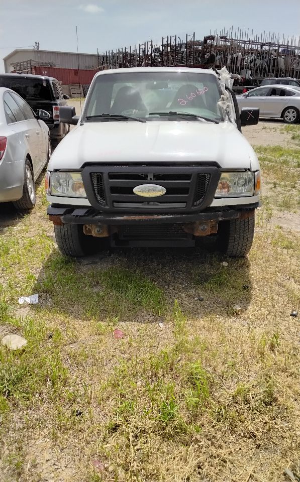 https://f005.backblazeb2.com/file/img-partshotlines-com/Inventory/MA743/Vehicle/46499_04.jpg