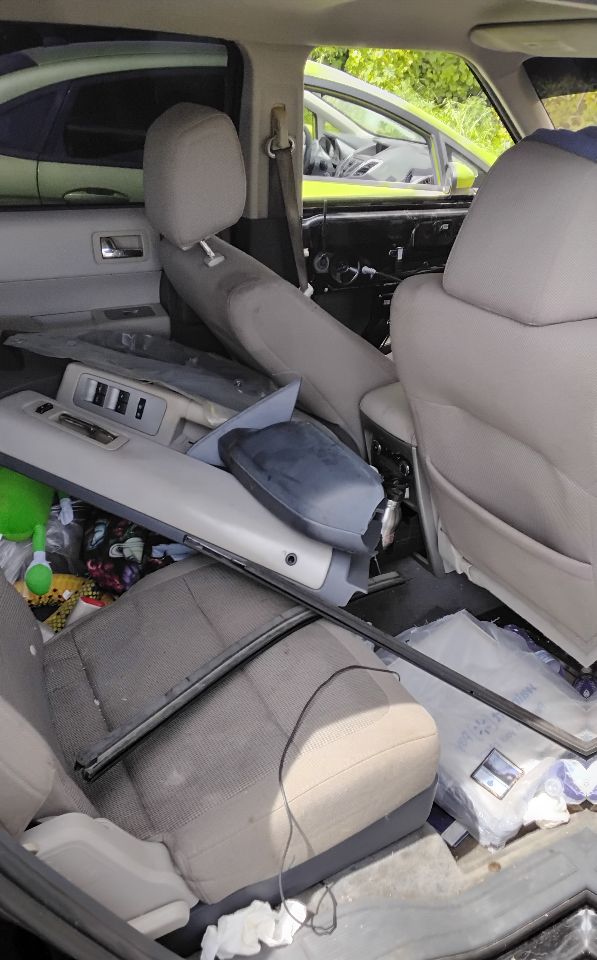 https://f005.backblazeb2.com/file/img-partshotlines-com/Inventory/MA743/Vehicle/46525_11.jpg