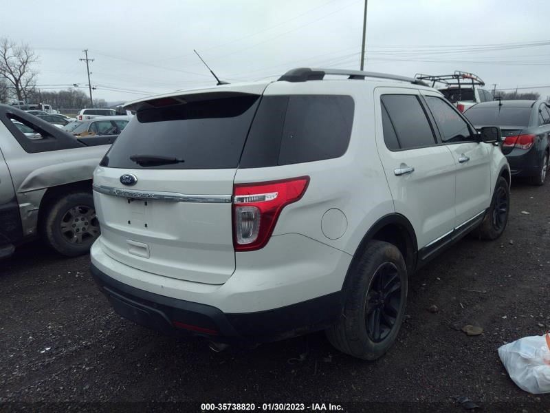 https://f005.backblazeb2.com/file/img-partshotlines-com/Inventory/MA753/Vehicle/11583_04.jpg