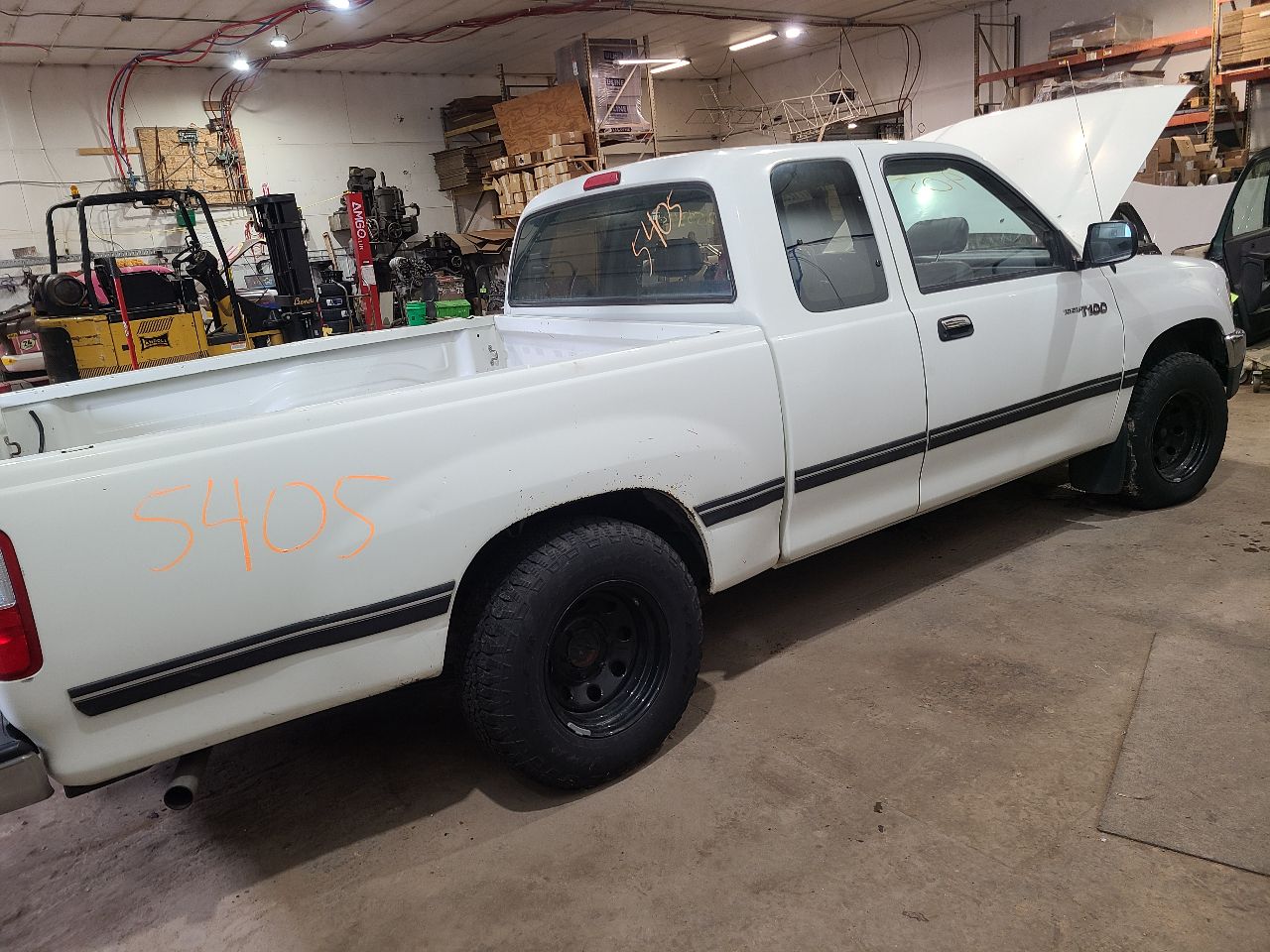 https://f005.backblazeb2.com/file/img-partshotlines-com/Inventory/MA768/Vehicle/4866_01.jpg