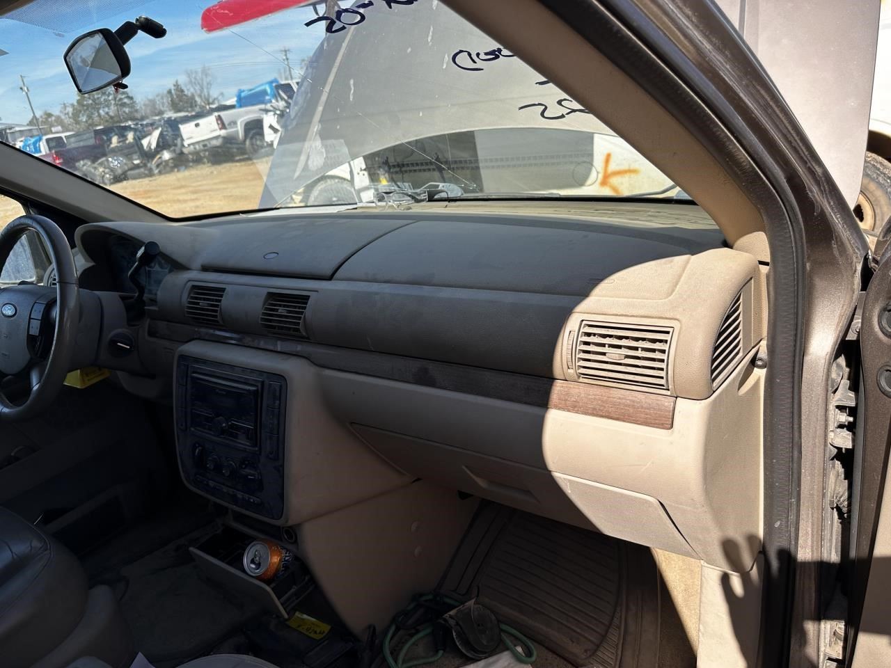 https://f005.backblazeb2.com/file/img-partshotlines-com/Inventory/MA79/Vehicle/66184_12.jpg
