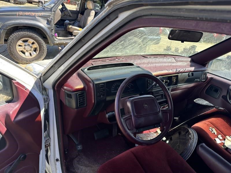 https://f005.backblazeb2.com/file/img-partshotlines-com/Inventory/MA79/Vehicle/67457_10.jpg