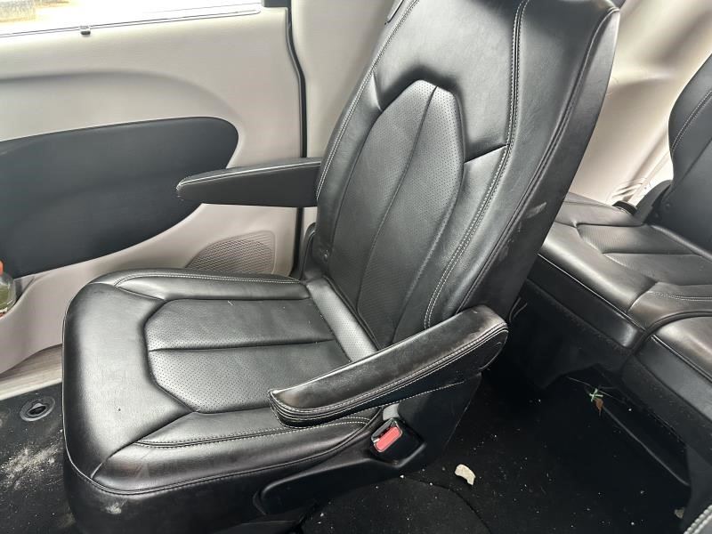 https://f005.backblazeb2.com/file/img-partshotlines-com/Inventory/MA79/Vehicle/69875_19.jpg