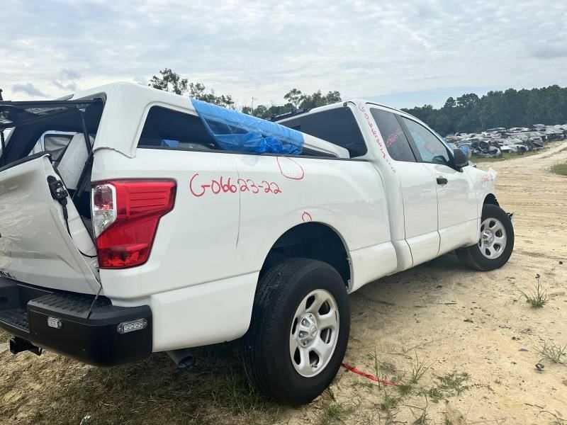 https://f005.backblazeb2.com/file/img-partshotlines-com/Inventory/MA79/Vehicle/69961_04.jpg