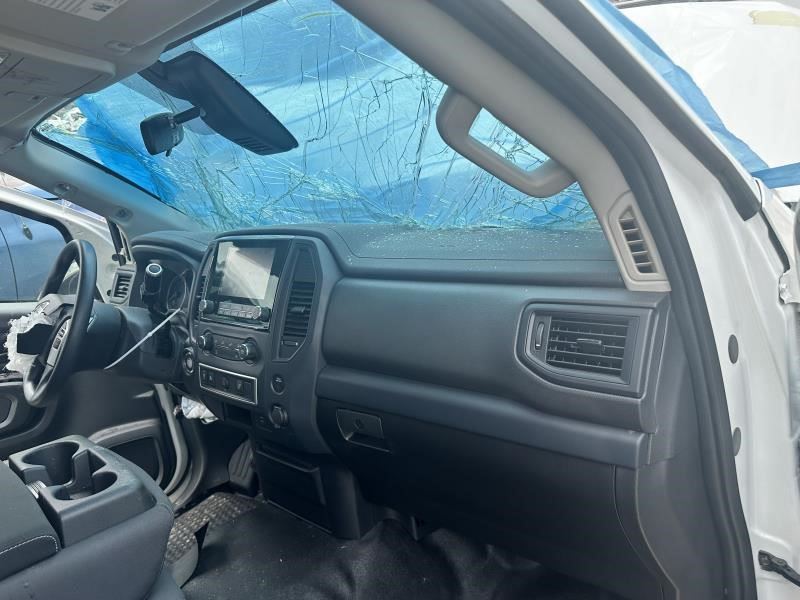 https://f005.backblazeb2.com/file/img-partshotlines-com/Inventory/MA79/Vehicle/69961_12.jpg