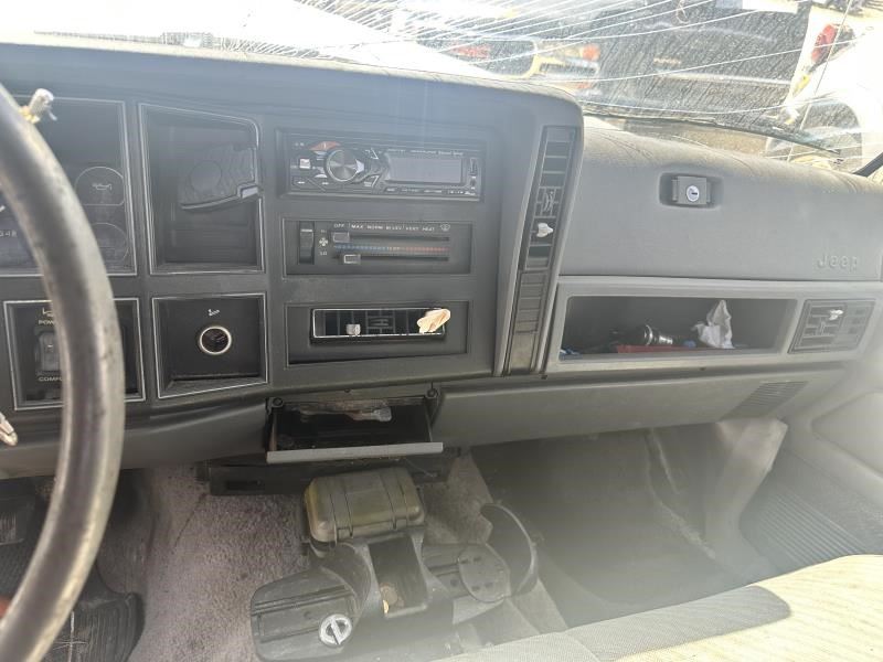 https://f005.backblazeb2.com/file/img-partshotlines-com/Inventory/MA79/Vehicle/70721_11.jpg