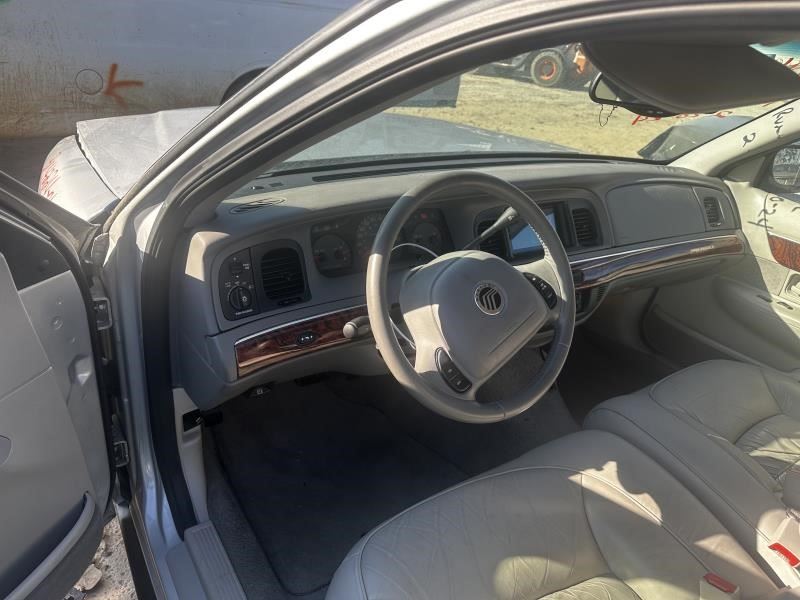 https://f005.backblazeb2.com/file/img-partshotlines-com/Inventory/MA79/Vehicle/72203_10.jpg