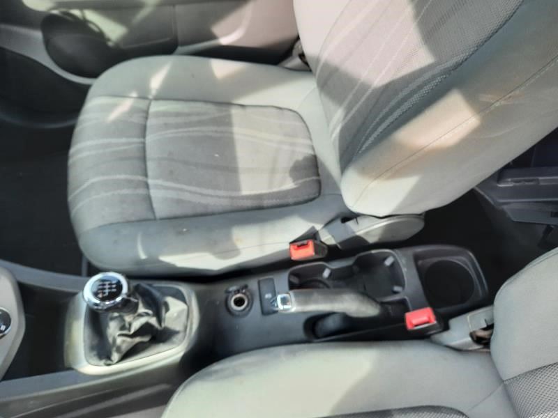https://f005.backblazeb2.com/file/img-partshotlines-com/Inventory/MA79/Vehicle/72376_06.jpg