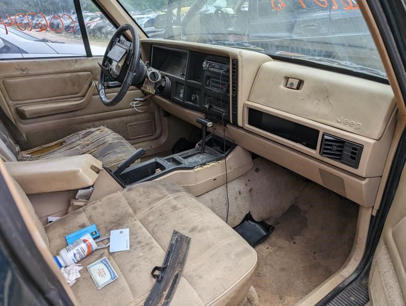 https://f005.backblazeb2.com/file/img-partshotlines-com/Inventory/MA79/Vehicle/72712_08.jpg