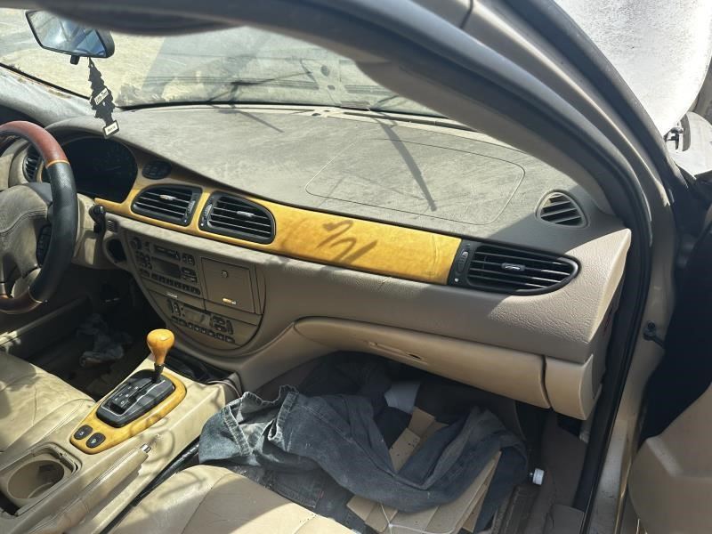 https://f005.backblazeb2.com/file/img-partshotlines-com/Inventory/MA79/Vehicle/73233_12.jpg