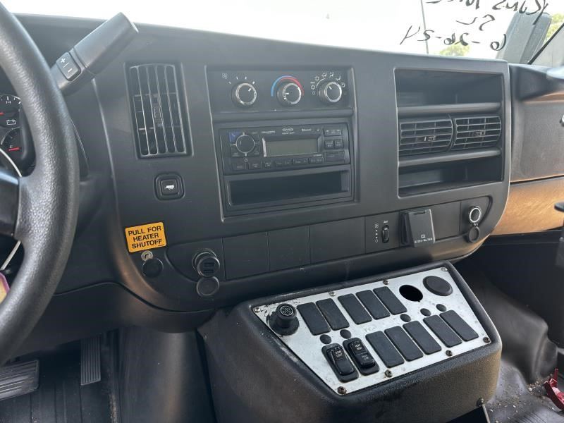 https://f005.backblazeb2.com/file/img-partshotlines-com/Inventory/MA79/Vehicle/73880_11.jpg