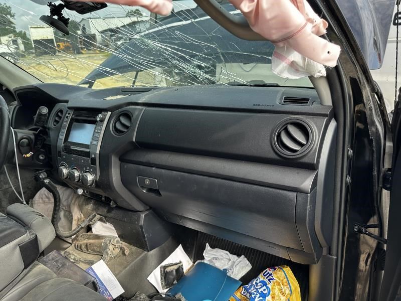 https://f005.backblazeb2.com/file/img-partshotlines-com/Inventory/MA79/Vehicle/74218_12.jpg