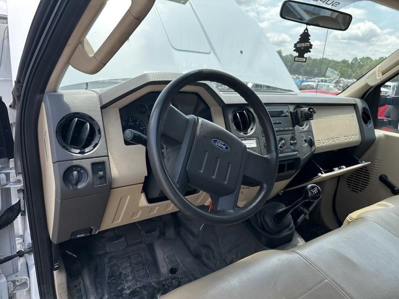 https://f005.backblazeb2.com/file/img-partshotlines-com/Inventory/MA79/Vehicle/74302_10.jpg