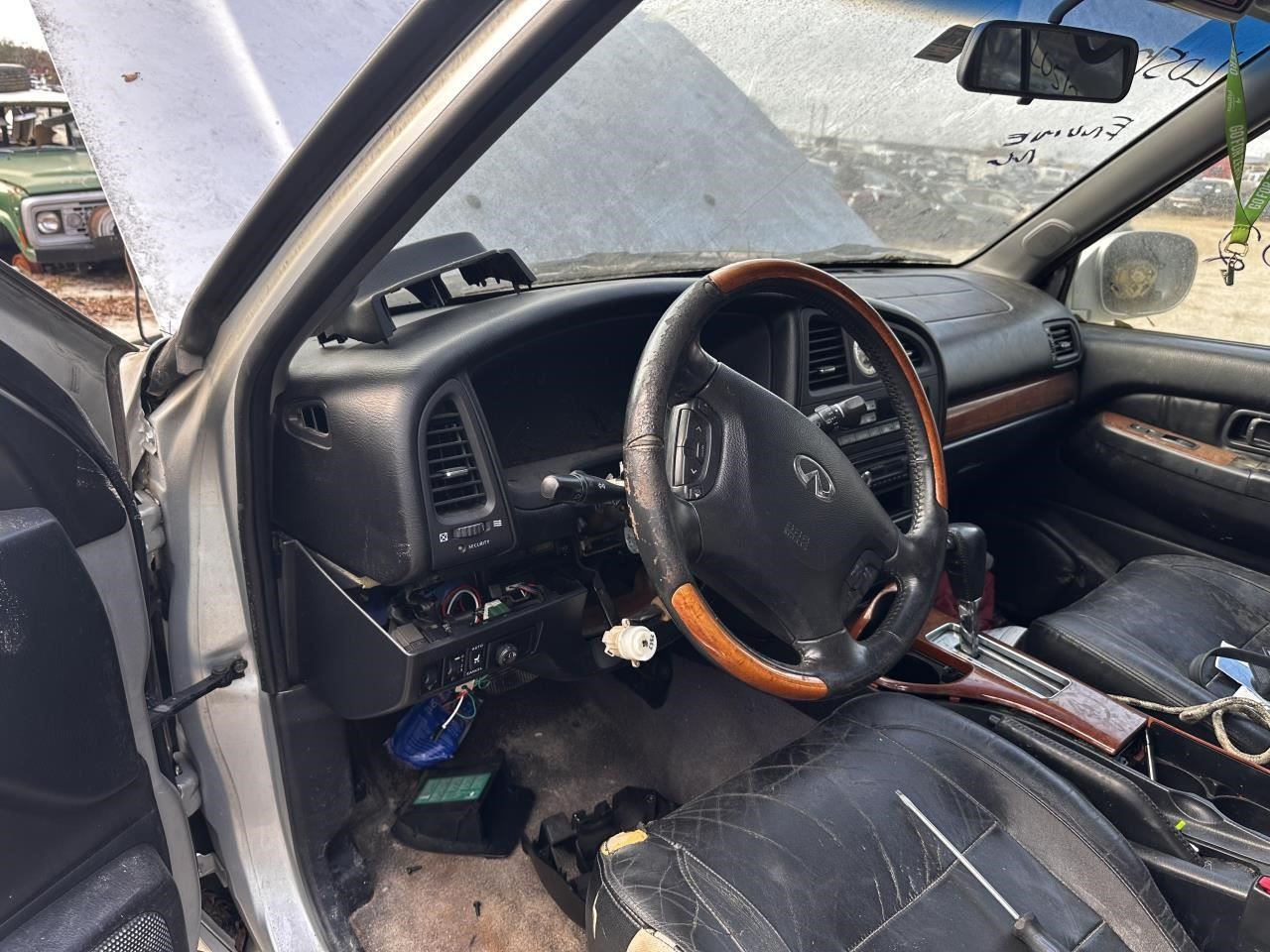 https://f005.backblazeb2.com/file/img-partshotlines-com/Inventory/MA79/Vehicle/75521_12.jpg