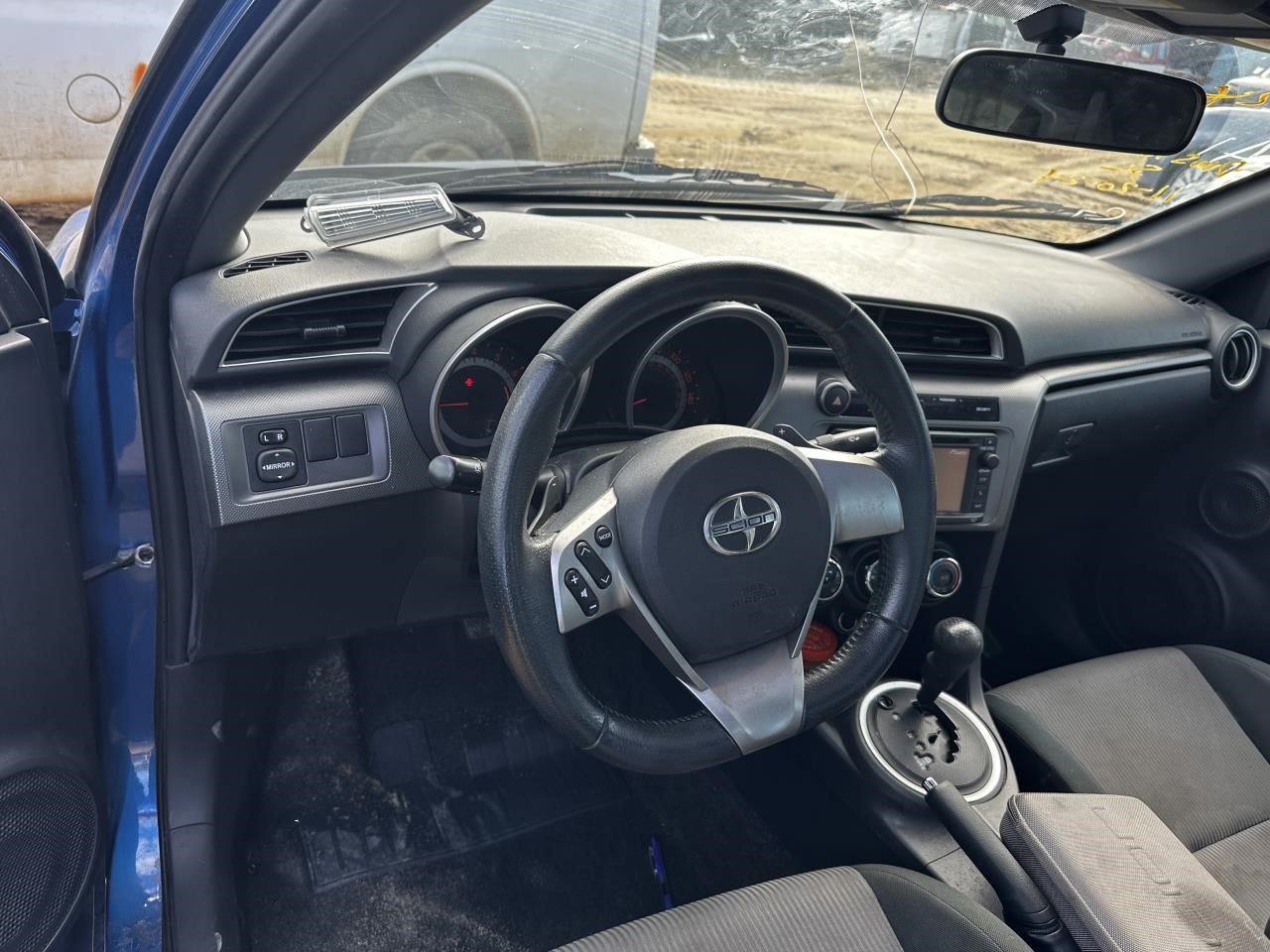 https://f005.backblazeb2.com/file/img-partshotlines-com/Inventory/MA79/Vehicle/75601_10.jpg