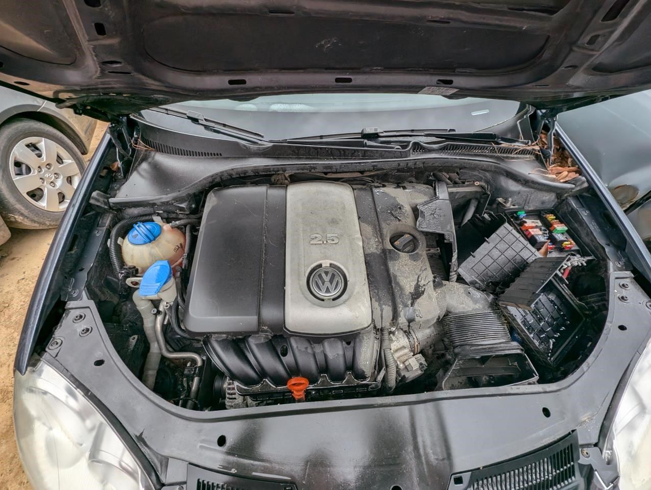 https://f005.backblazeb2.com/file/img-partshotlines-com/Inventory/MA79/Vehicle/76498_09.jpg