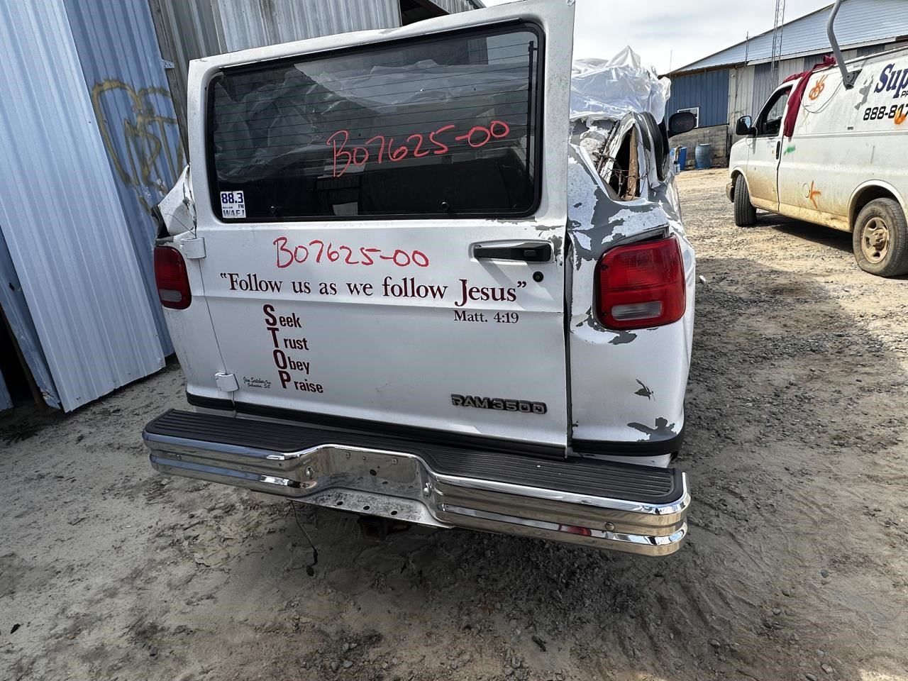 https://f005.backblazeb2.com/file/img-partshotlines-com/Inventory/MA79/Vehicle/76523_05.jpg