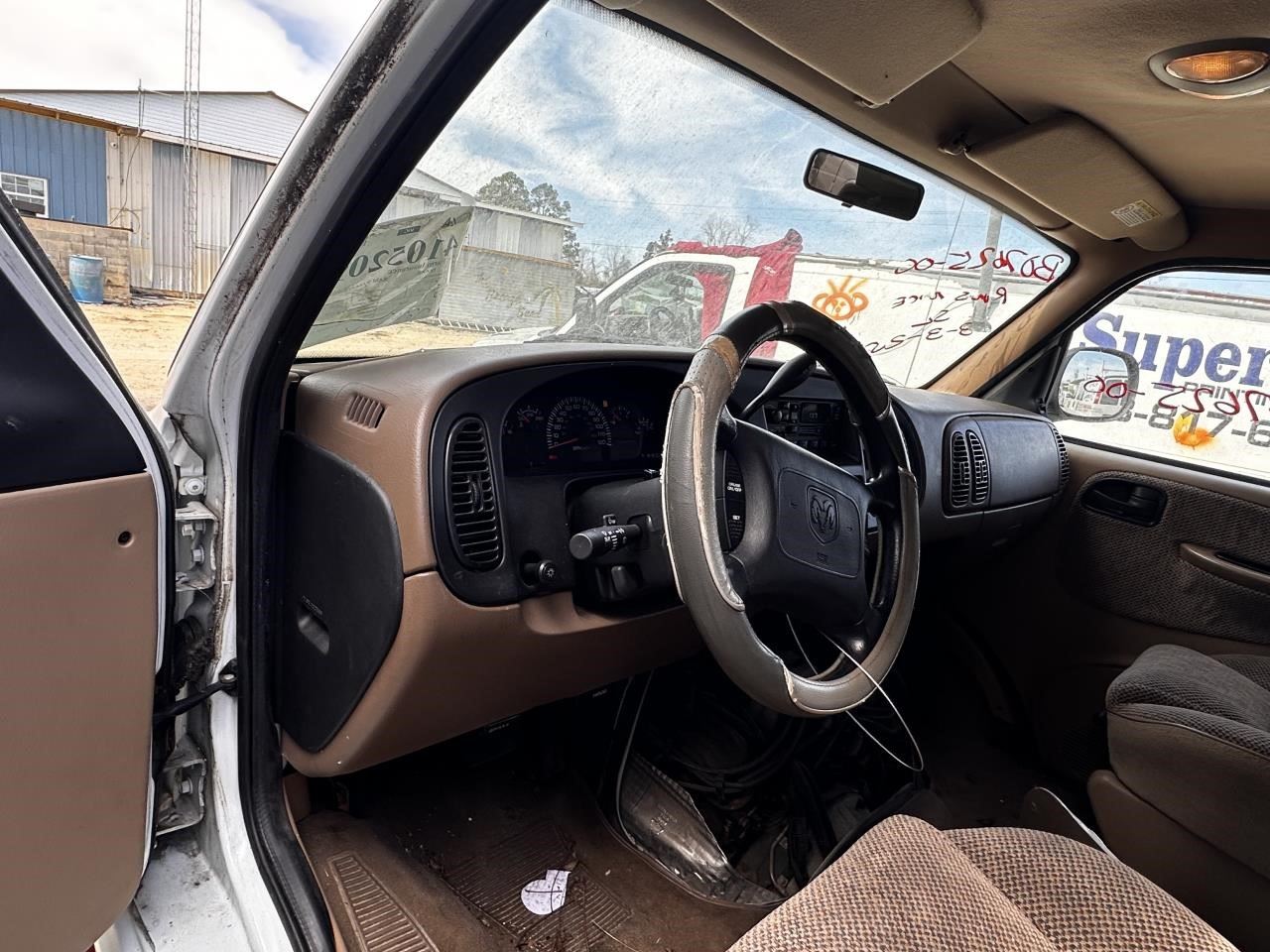 https://f005.backblazeb2.com/file/img-partshotlines-com/Inventory/MA79/Vehicle/76523_11.jpg