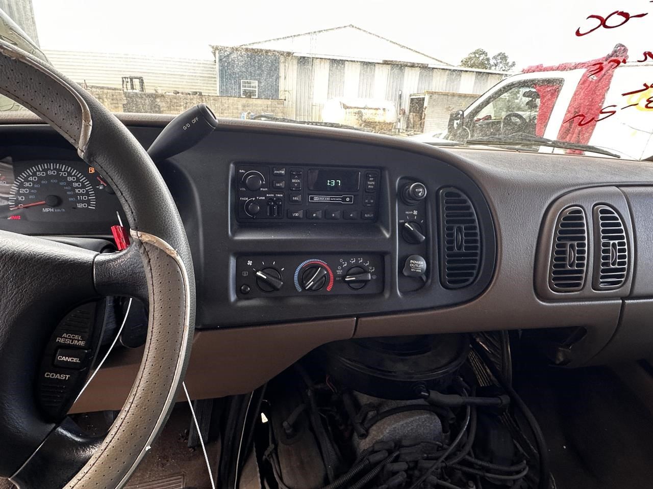 https://f005.backblazeb2.com/file/img-partshotlines-com/Inventory/MA79/Vehicle/76523_12.jpg