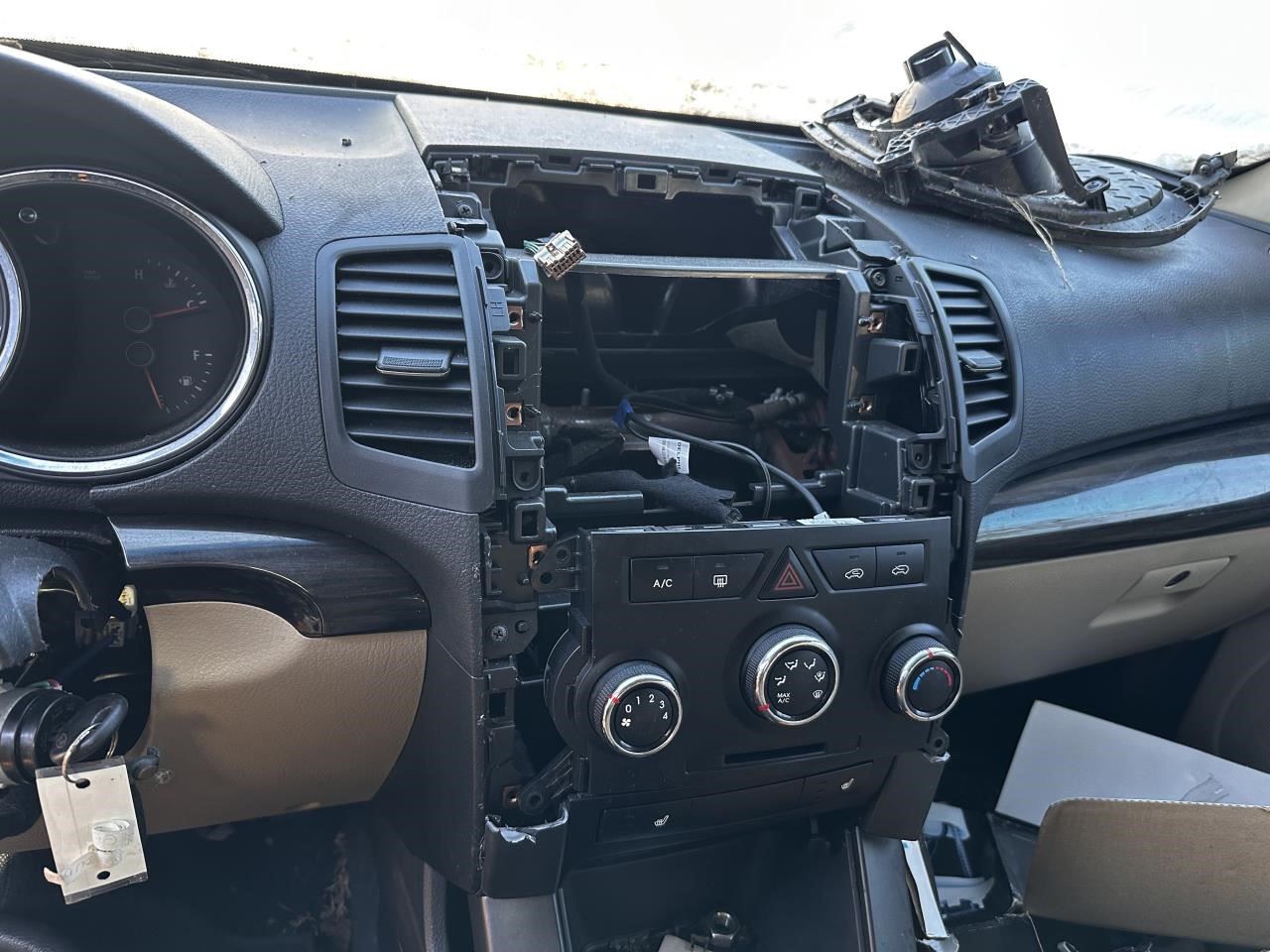https://f005.backblazeb2.com/file/img-partshotlines-com/Inventory/MA79/Vehicle/76539_10.jpg