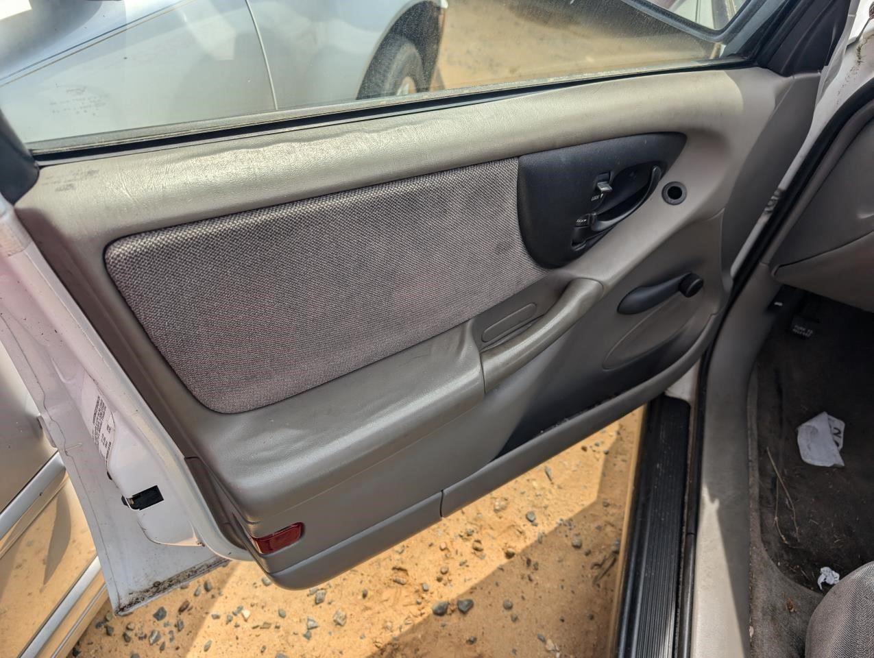 https://f005.backblazeb2.com/file/img-partshotlines-com/Inventory/MA79/Vehicle/76551_07.jpg