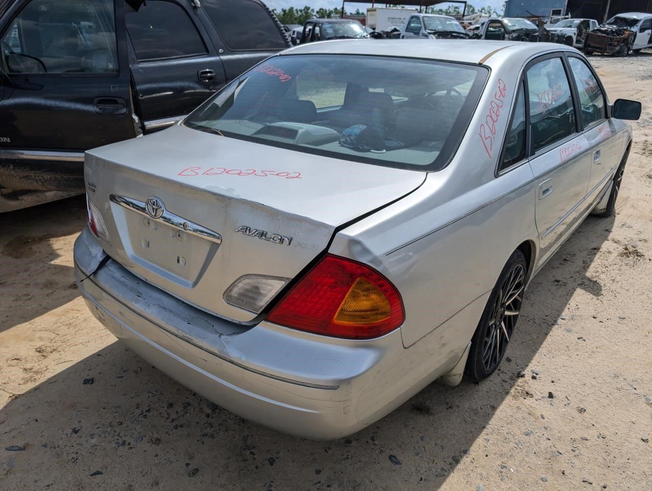 https://f005.backblazeb2.com/file/img-partshotlines-com/Inventory/MA79/Vehicle/76583_12.jpg