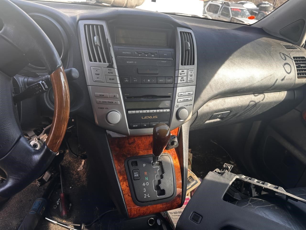 https://f005.backblazeb2.com/file/img-partshotlines-com/Inventory/MA79/Vehicle/76591_10.jpg