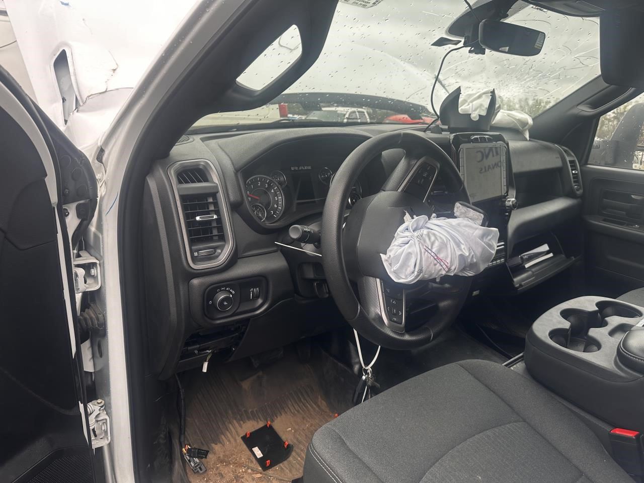 https://f005.backblazeb2.com/file/img-partshotlines-com/Inventory/MA79/Vehicle/76720_10.jpg