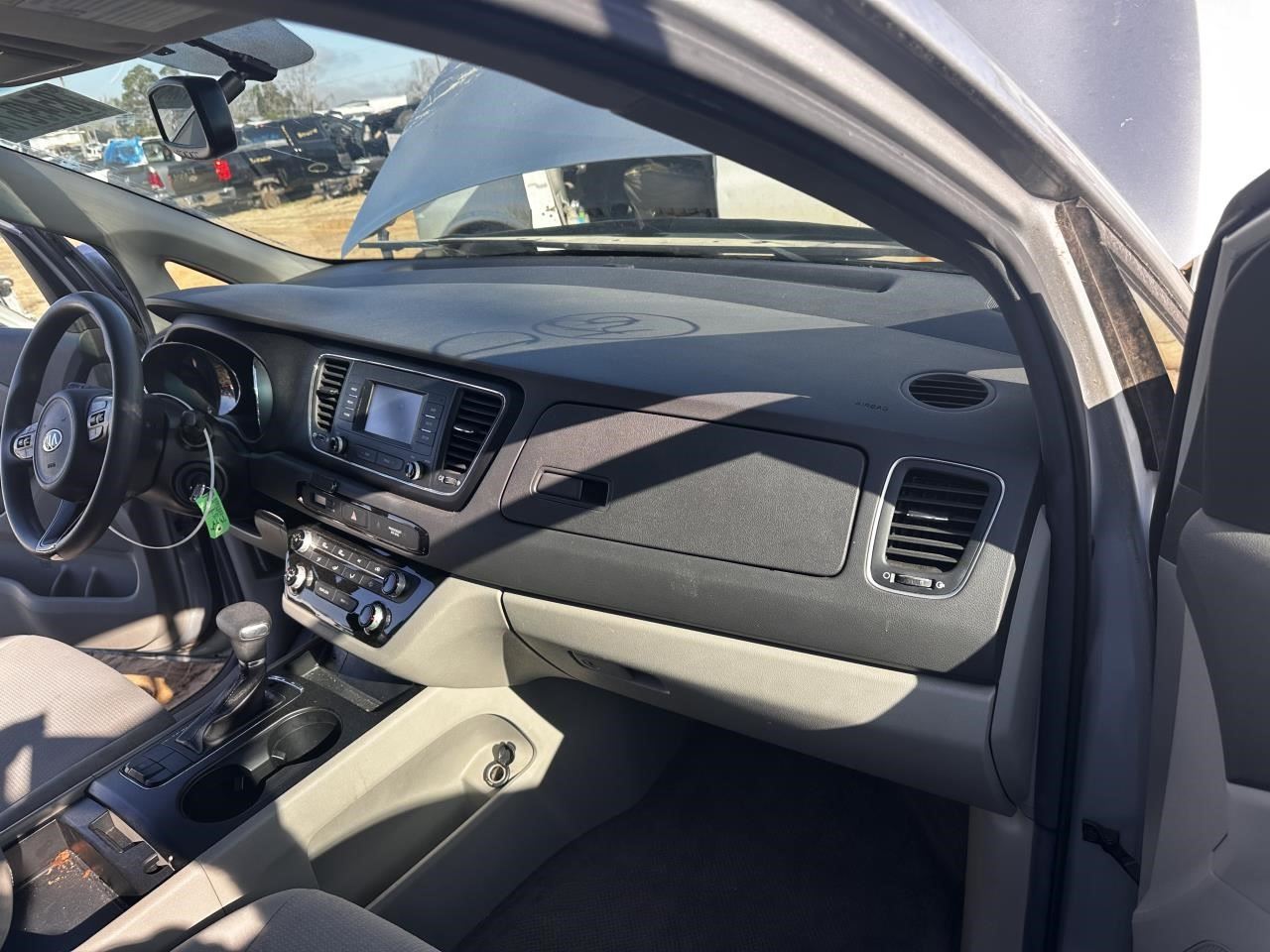 https://f005.backblazeb2.com/file/img-partshotlines-com/Inventory/MA79/Vehicle/76753_12.jpg