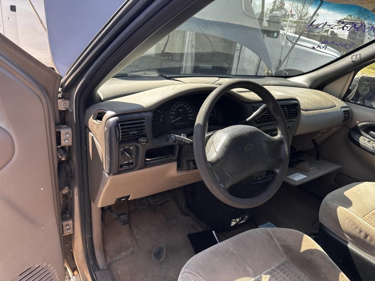 https://f005.backblazeb2.com/file/img-partshotlines-com/Inventory/MA79/Vehicle/77002_10.jpg