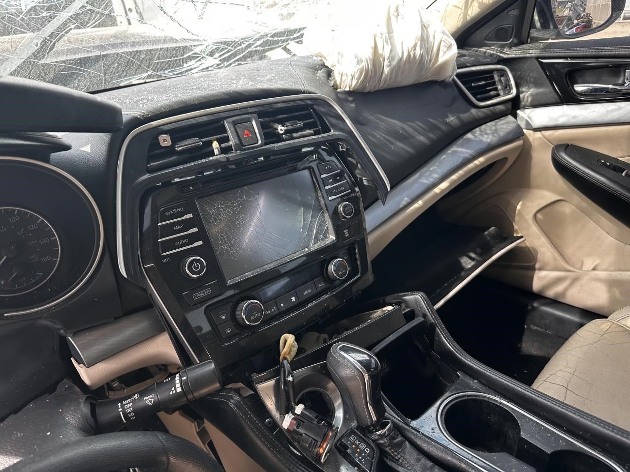 https://f005.backblazeb2.com/file/img-partshotlines-com/Inventory/MA79/Vehicle/77040_11.jpg